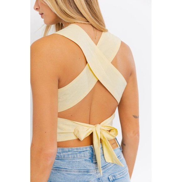 LE LIS SMOCKED PEPLUM WOMEN'S TOP - Picture 6 of 10